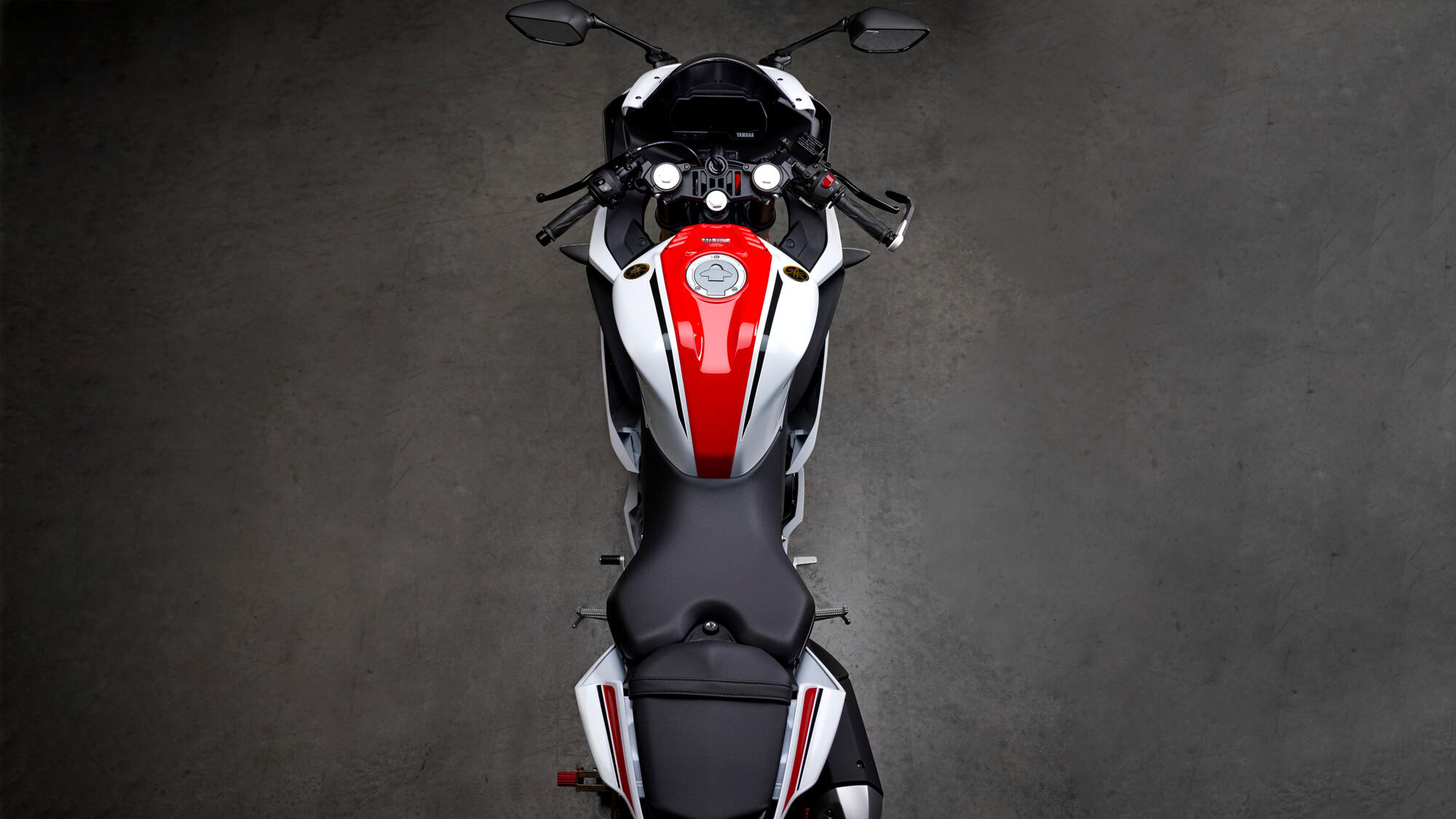 2022-Yamaha-YZF-R125SV-EU-Detail-011-03