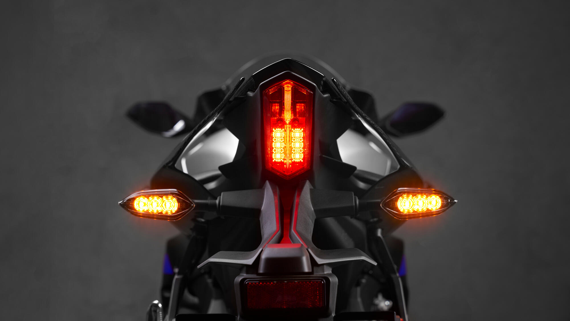 2022-Yamaha-YZF1000R1SPL-EU-Detail-014-03