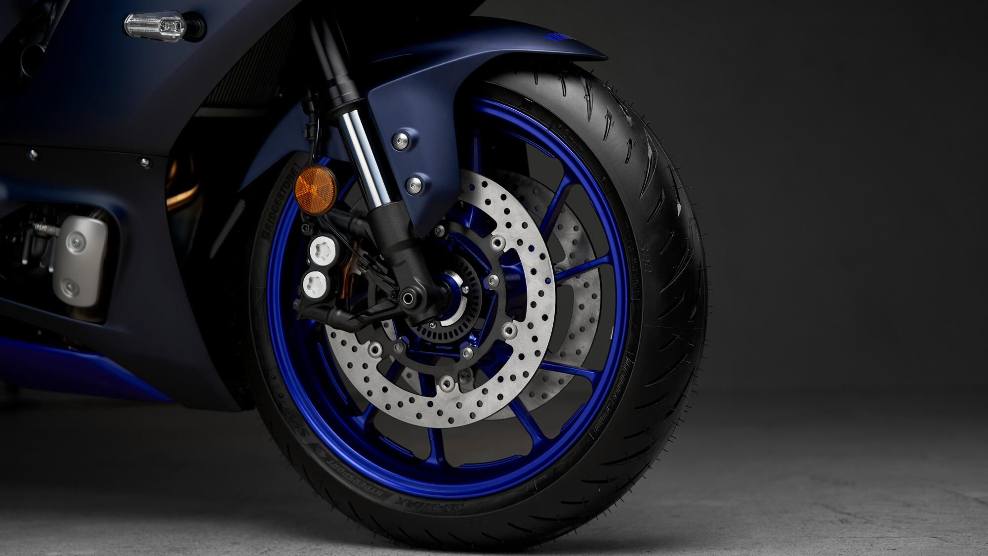 2022-Yamaha-YZF700R7-EU-Detail-006-03