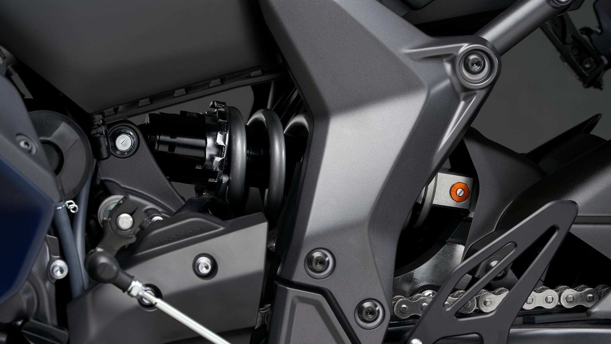 2022-Yamaha-YZF700R7-EU-Detail-017-03