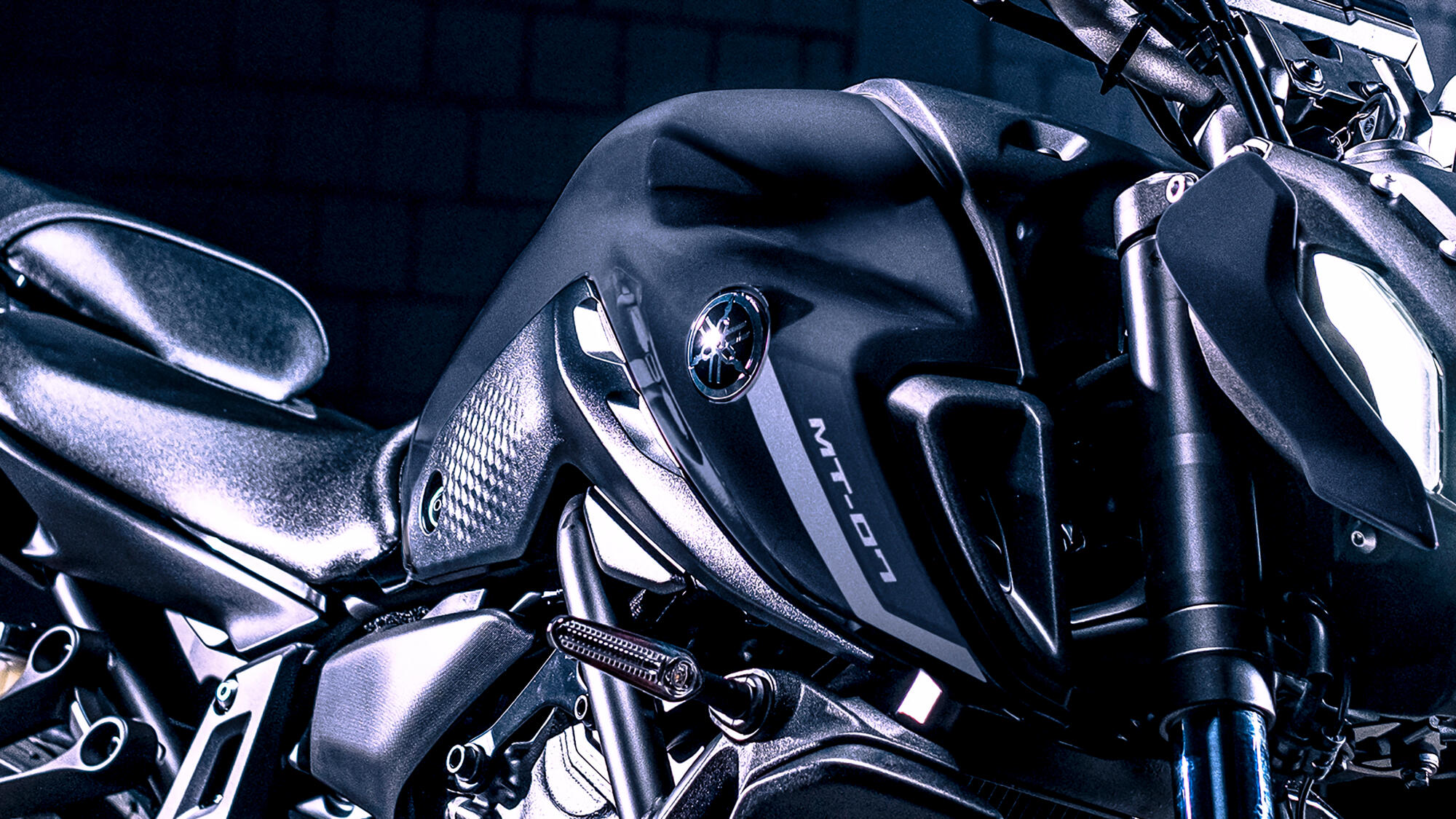 2023-Yamaha-MT07AB-EU-Detail-009-03