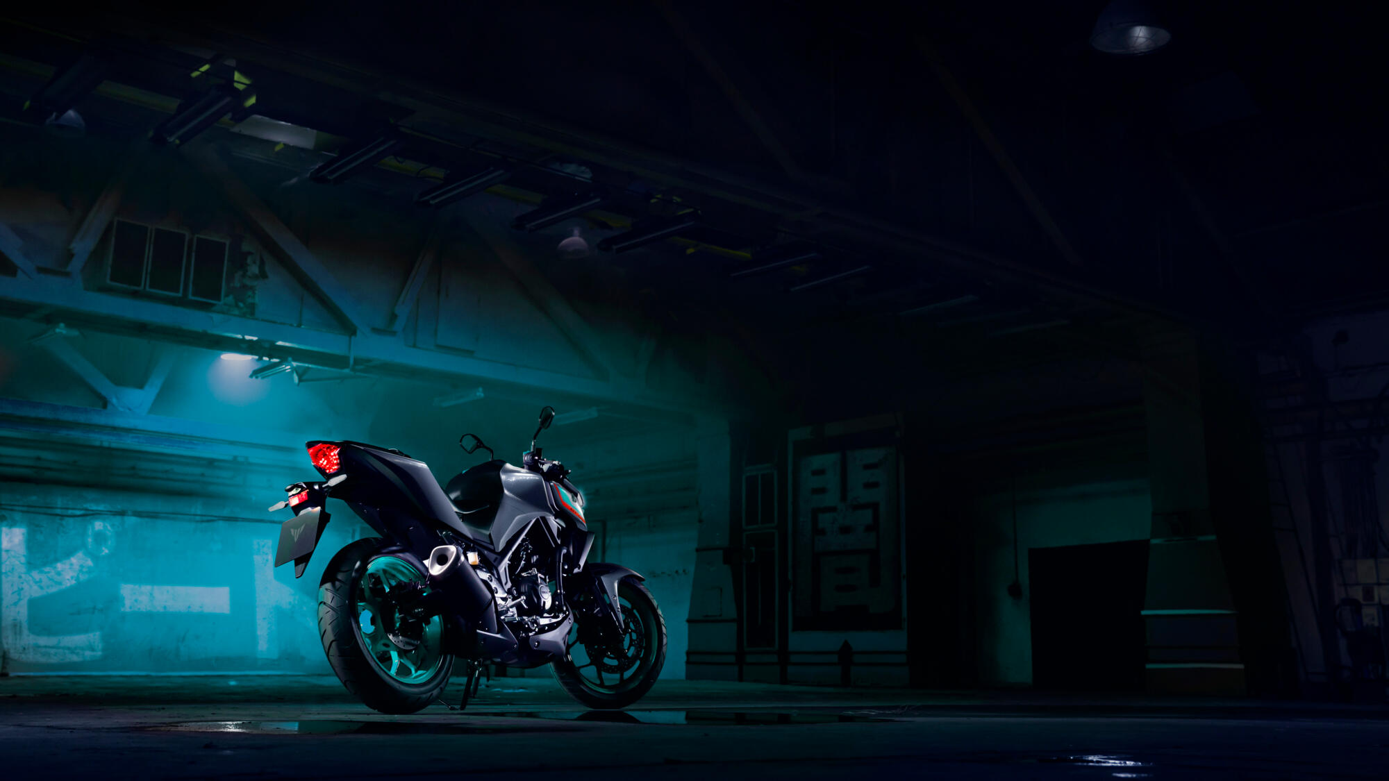 2023-Yamaha-MT320-EU-Cyan_Storm-Static-002-03