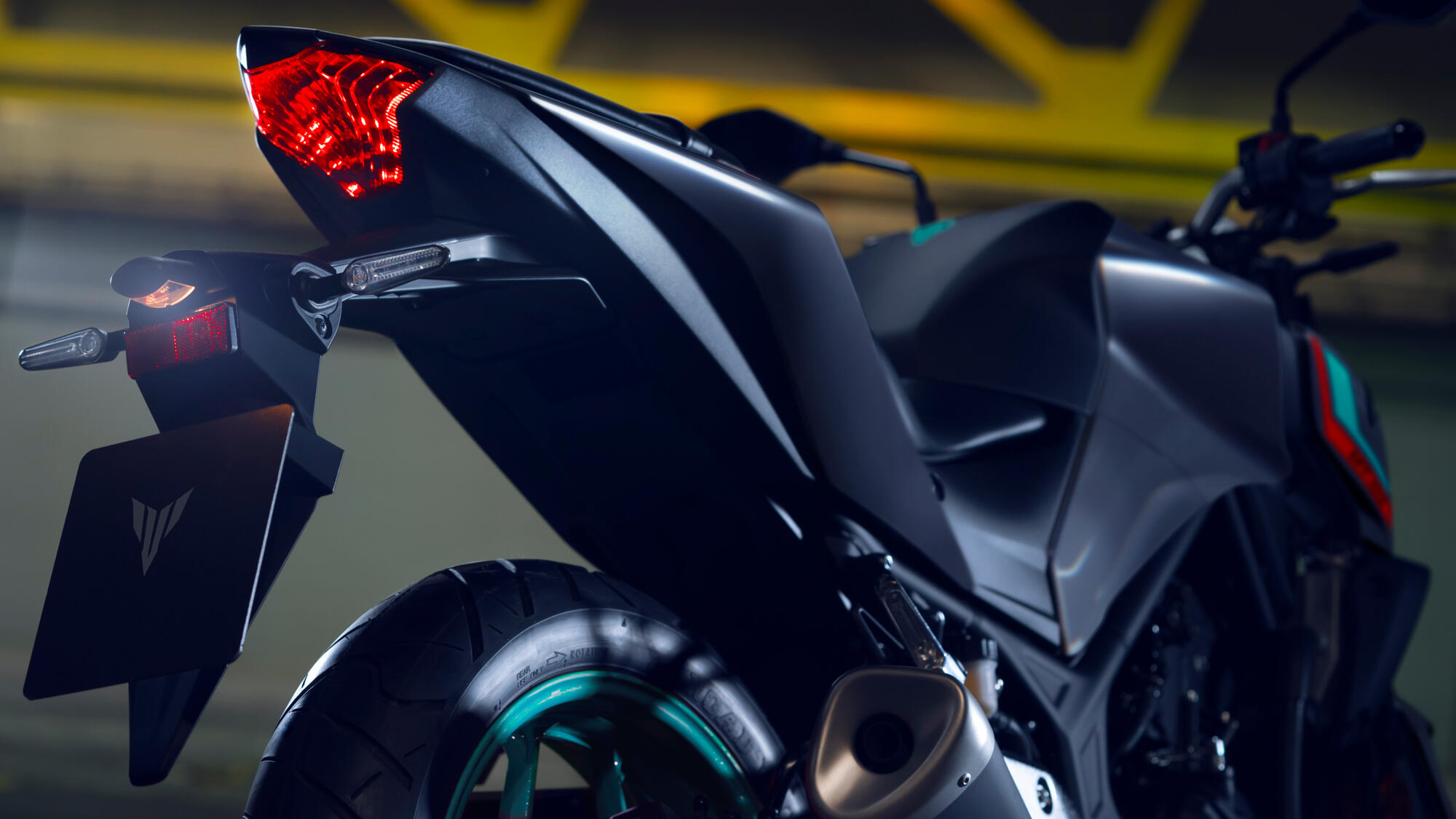 2023-Yamaha-MT320-EU-Detail-009-03