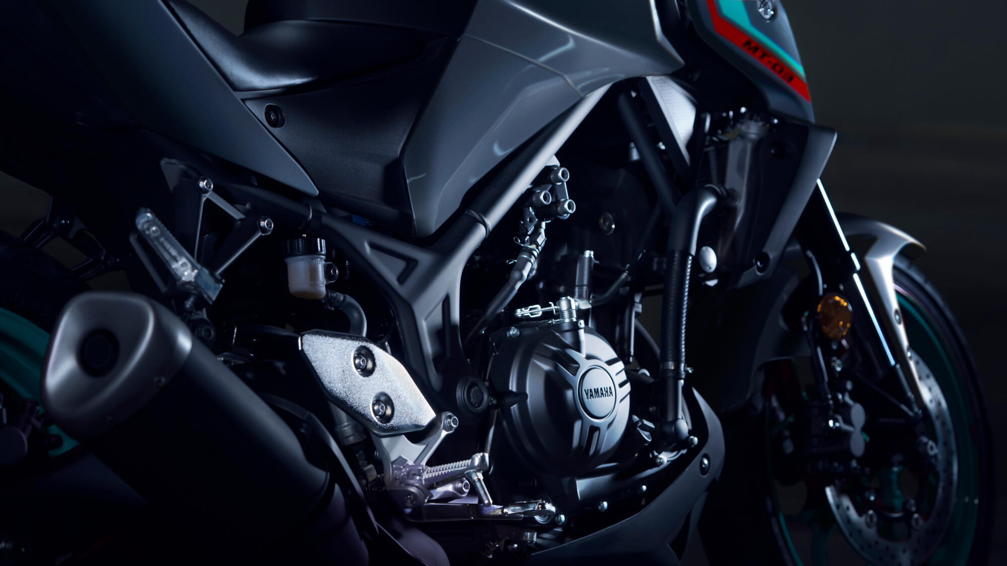 2023-Yamaha-MT320-EU-Detail-011-03