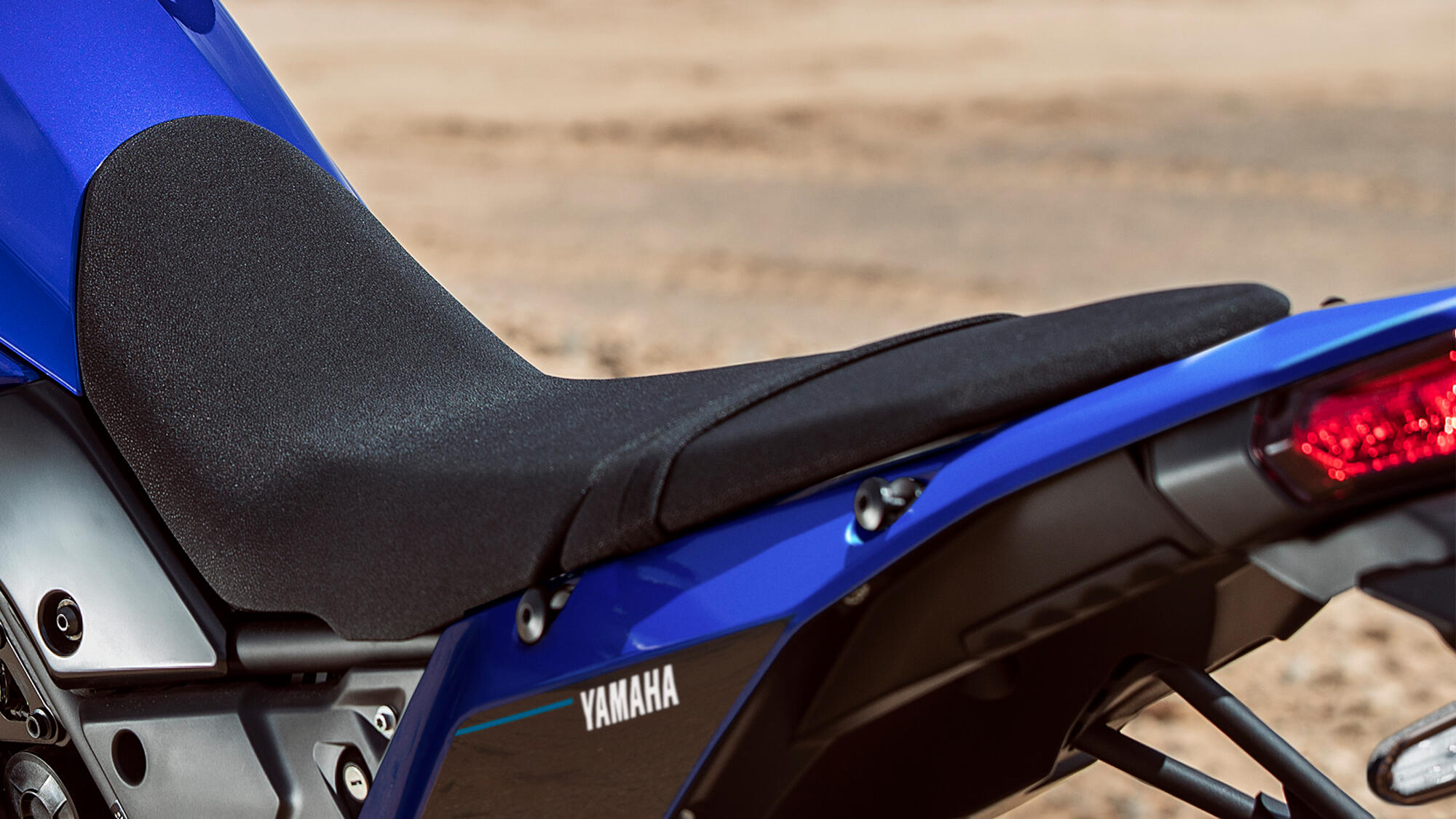 2023-Yamaha-XTZ700-EU-Detail-003-03
